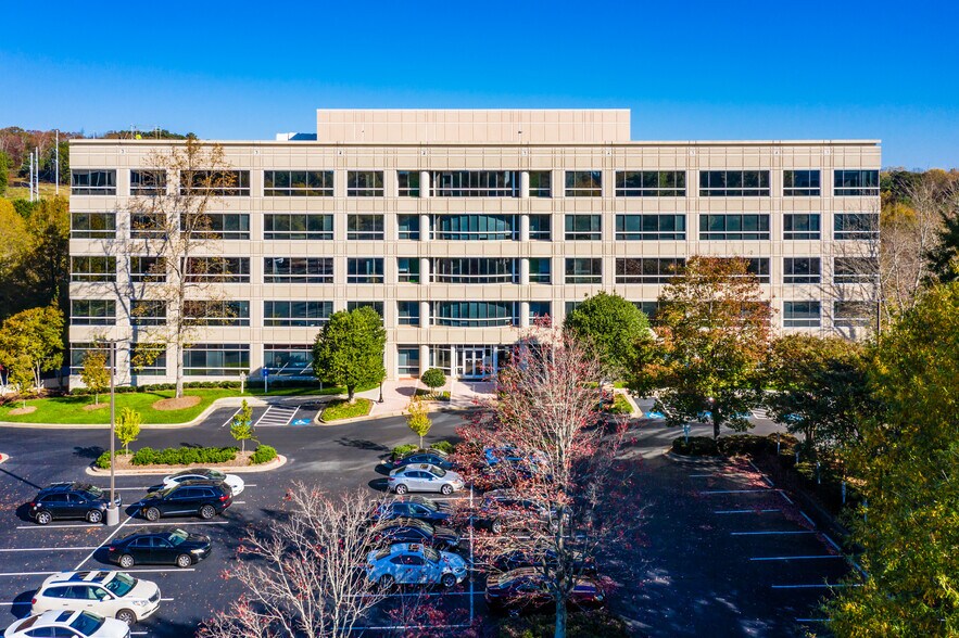 More Photos Of 2520 Northwinds Pky, Alpharetta Office For Lease