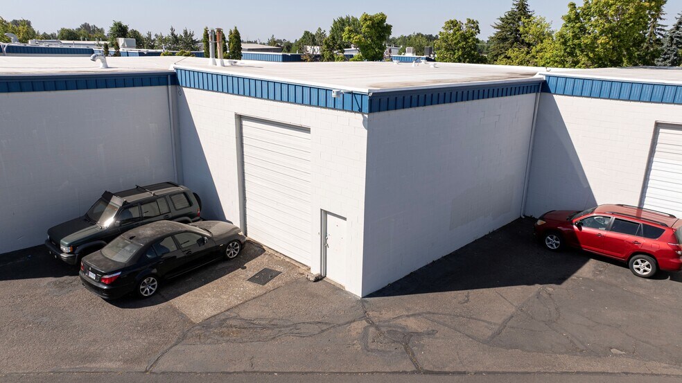 More Photos Of 1000 Bertelsen Rd, Eugene Warehouse For Sale