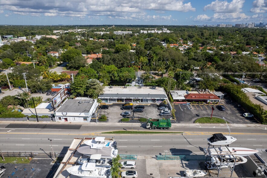 More Photos Of 717 NE 79th St, Miami Storefront Retail Office For Lease