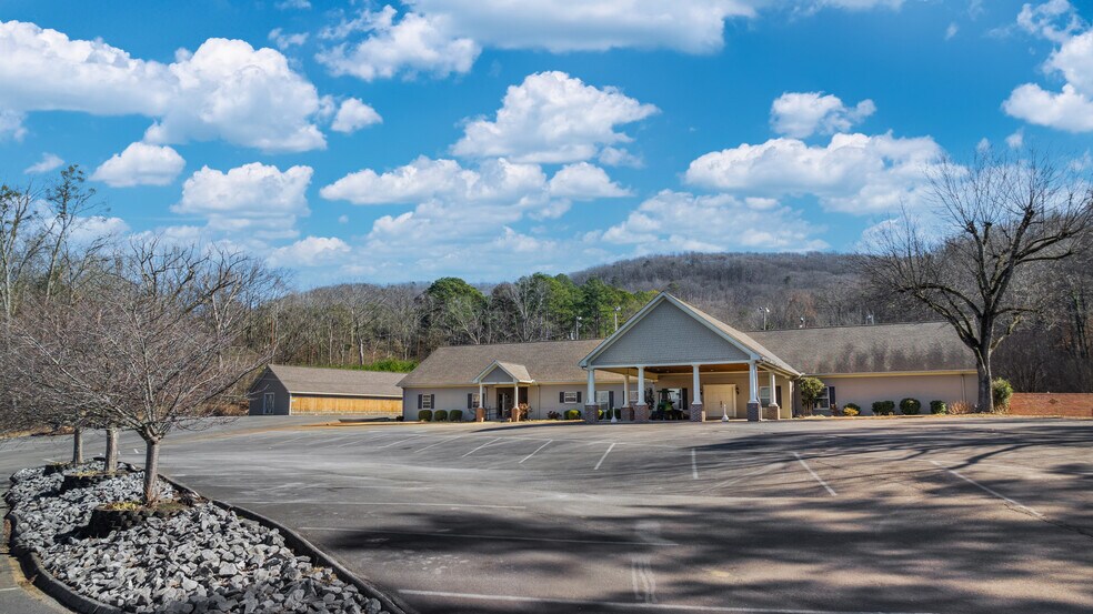 More Photos Of 502 Crystal Lake Dr NE, Fort Payne Golf Course Driving Range For Sale