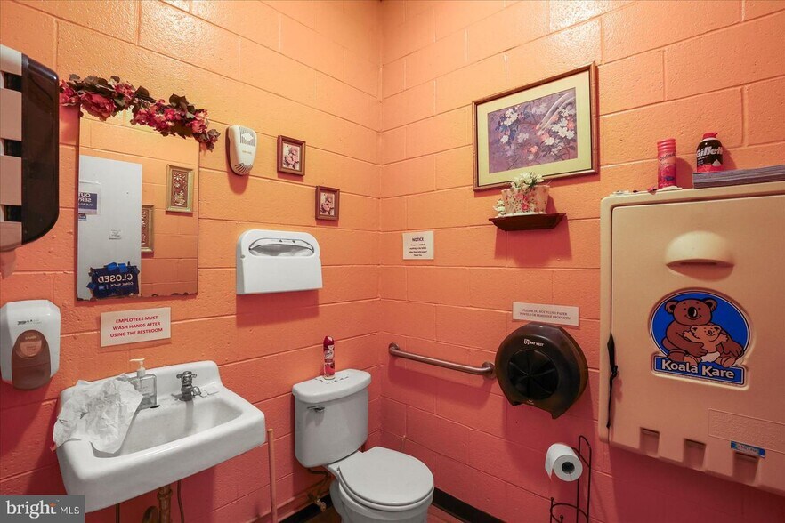 More Photos Of 425 Steinwehr Ave, Gettysburg Storefront Retail Office For Sale