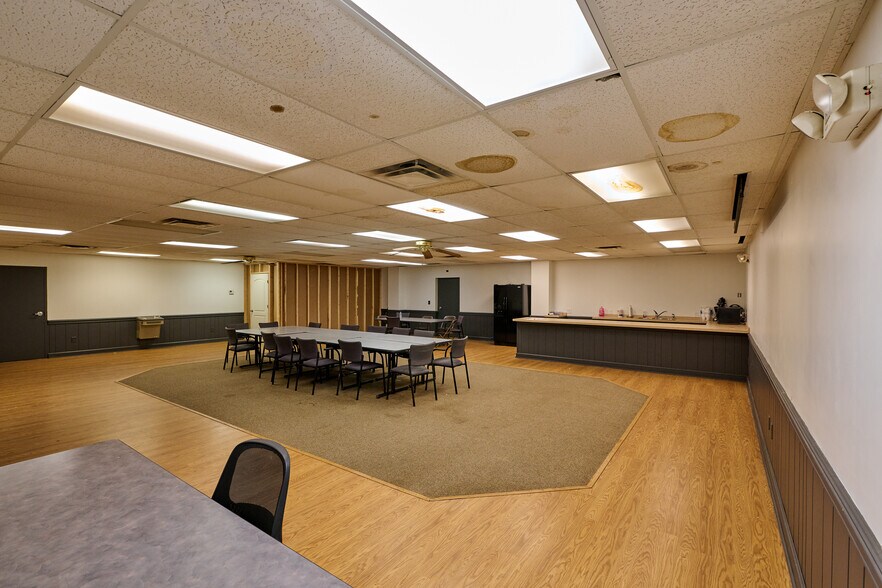 More Photos Of 7464 Sharon Mercer Rd, Mercer General Retail For Sale