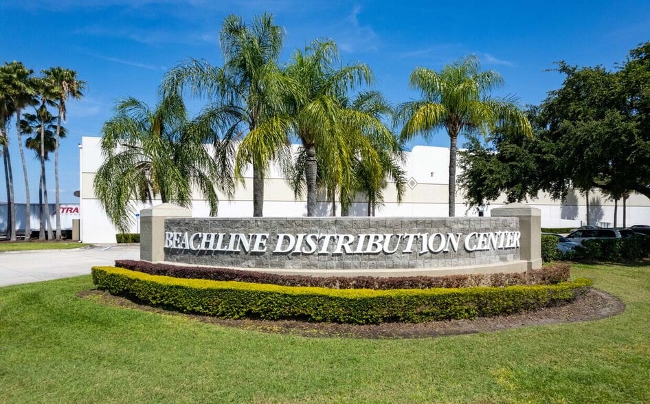 More Photos Of 2507 Investors Row, Orlando Distribution For Lease