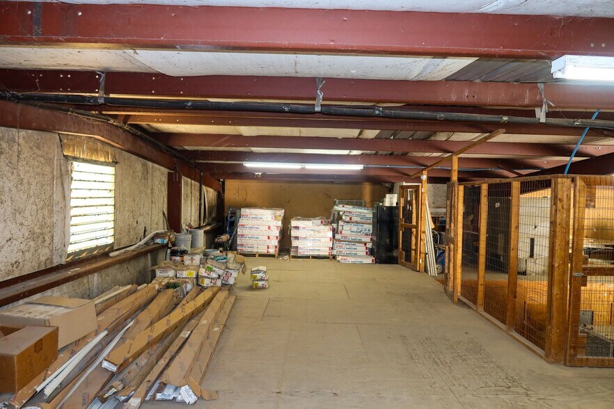 More Photos Of 362 Oakfield Rd, Pensacola Warehouse For Sale