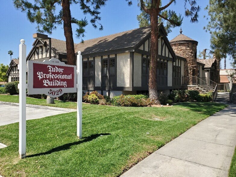 More Photos Of 5029 La Mart Dr, Riverside Office Residential For Lease