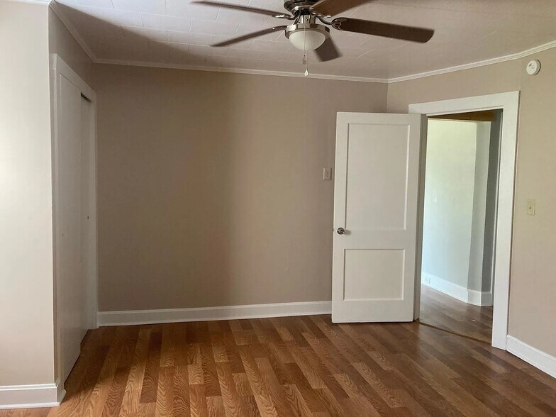 More Photos Of , Lexington Specialty For Sale