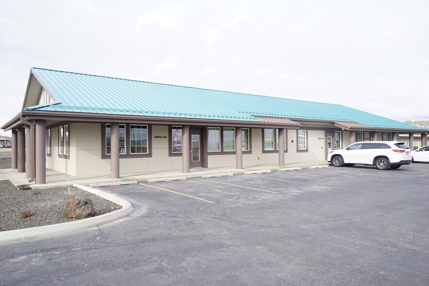 More Photos Of 2600 Business Pkwy, Union Gap Medical For Lease