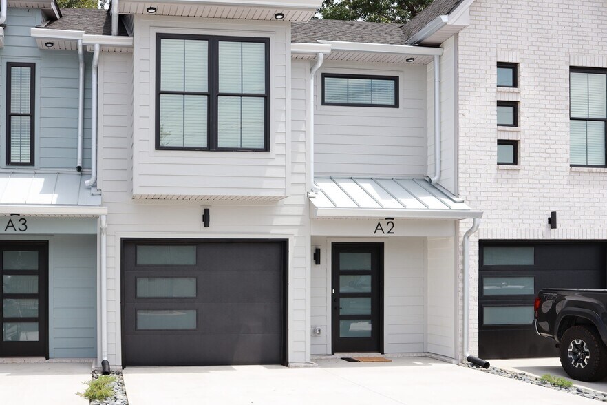 More Photos Of 725 Hornbuckle Rd, Clarksville Apartments For Sale