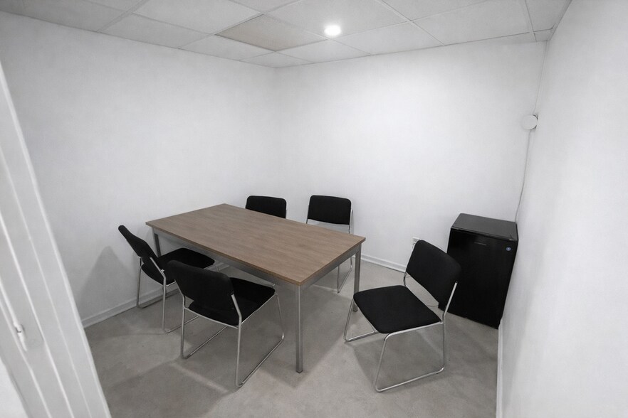 More Photos Of 48 Prospect St, Newmarket Warehouse For Sale