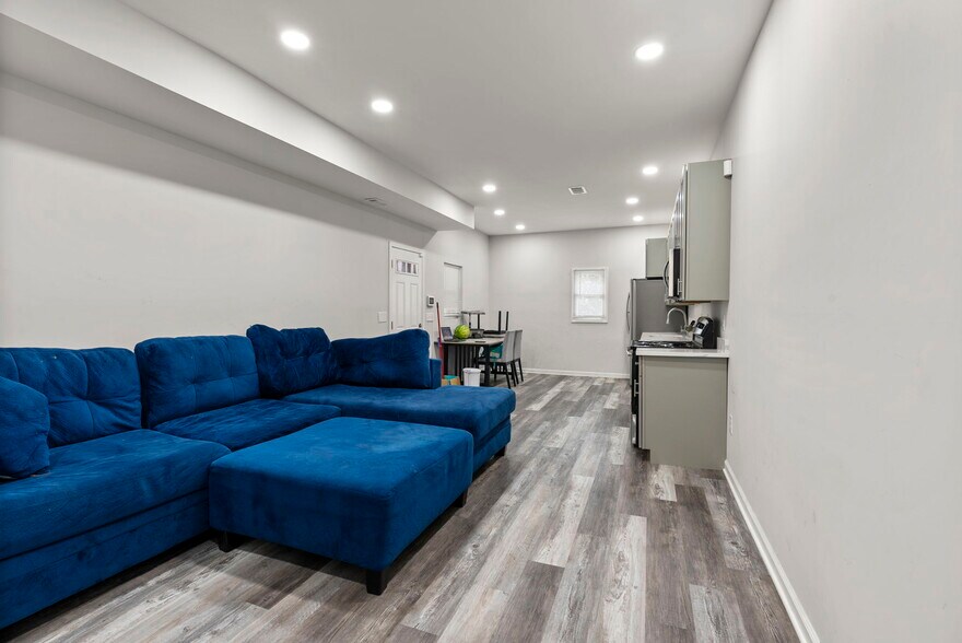 More Photos Of 4710 Liberty Heights Ave, Baltimore General Retail For Sale