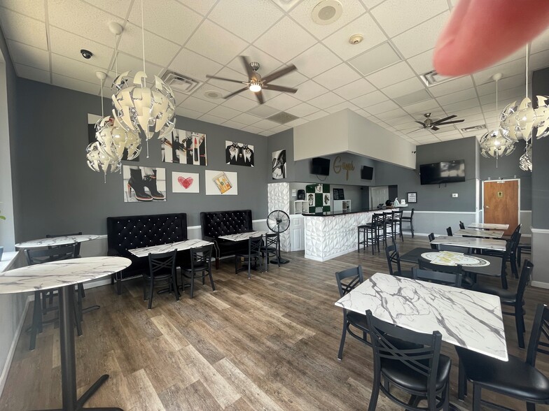 More Photos Of 539 Smith St, Providence Unknown For Lease