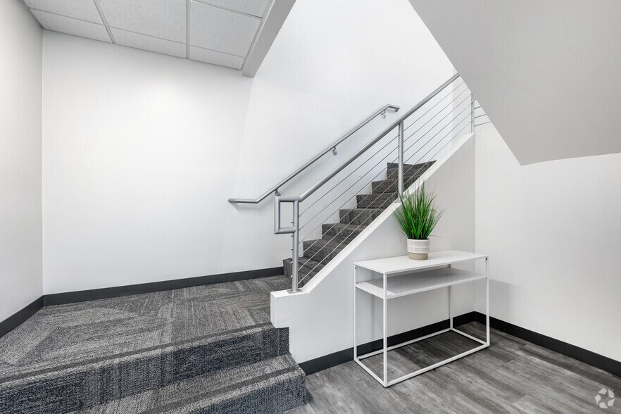 More Photos Of 2609-2615 Manhattan Beach, Redondo Beach Office For Lease