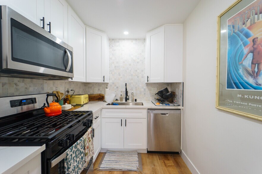 More Photos Of 4190 Clairemont Dr, San Diego Multifamily For Sale