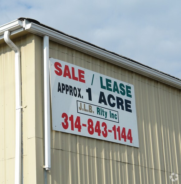More Photos Of 8915 S Broadway, Saint Louis Light Distribution For Sale