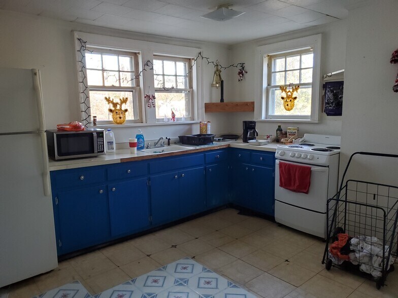 More Photos Of 101 Randall St, Florida Apartments For Sale