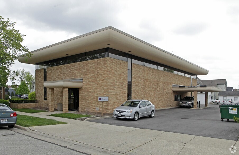 More Photos Of 197 W Chestnut St, Burlington Office For Lease