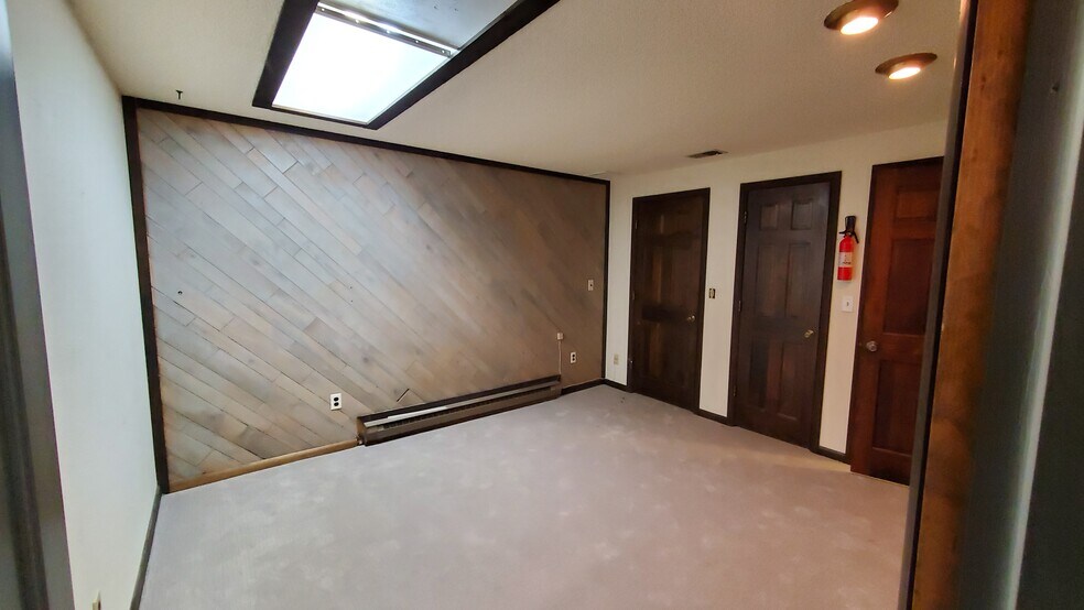 More Photos Of 313 E Kiowa Ave, Elizabeth Office For Lease