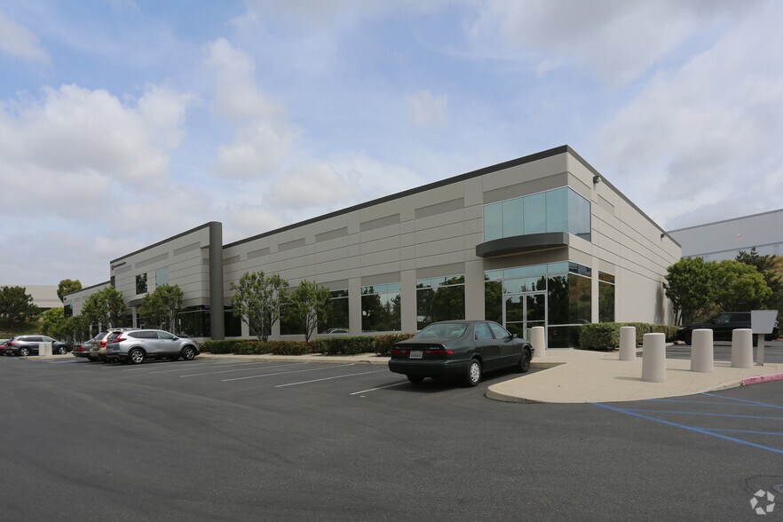 More Photos Of 20532 Crescent Bay Dr, Lake Forest Warehouse For Lease