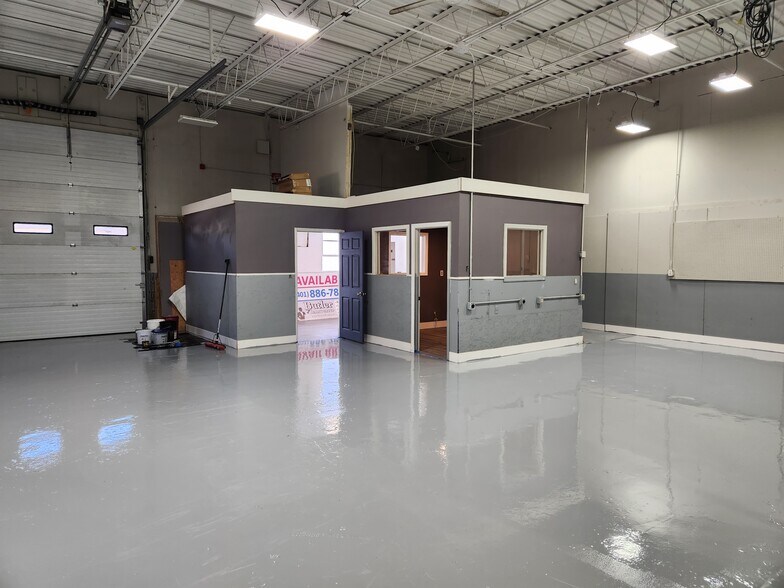 More Photos Of 103 Glenham Ave, Warwick Warehouse For Sale