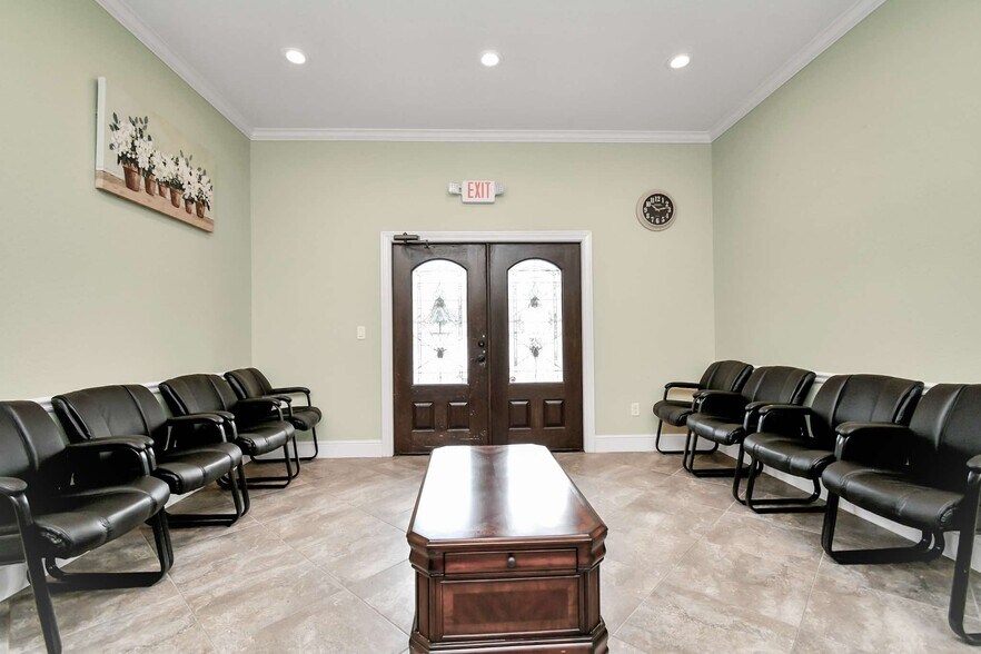 More Photos Of 620 S Peek Rd, Katy Medical For Sale