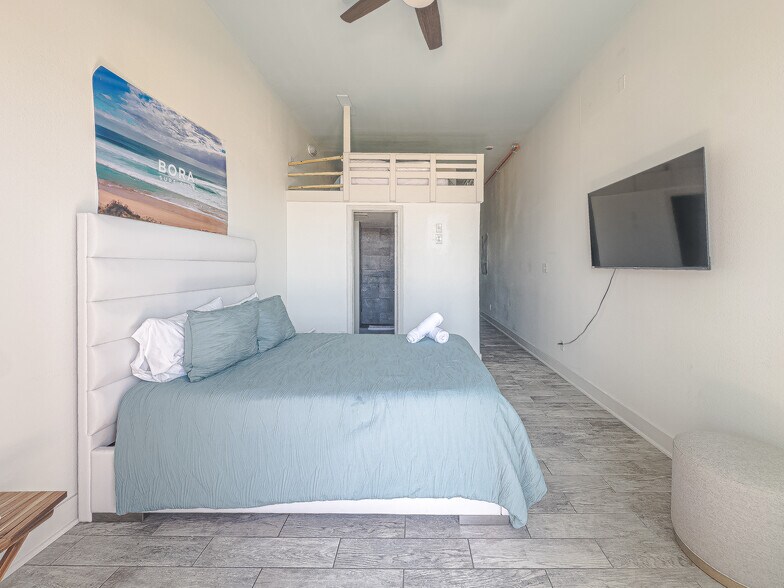 More Photos Of 947 Barkley St, Gilchrist Multifamily For Sale