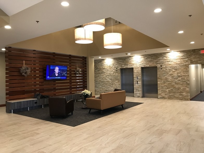 More Photos Of 5412 Courseview Dr, Mason Office For Lease