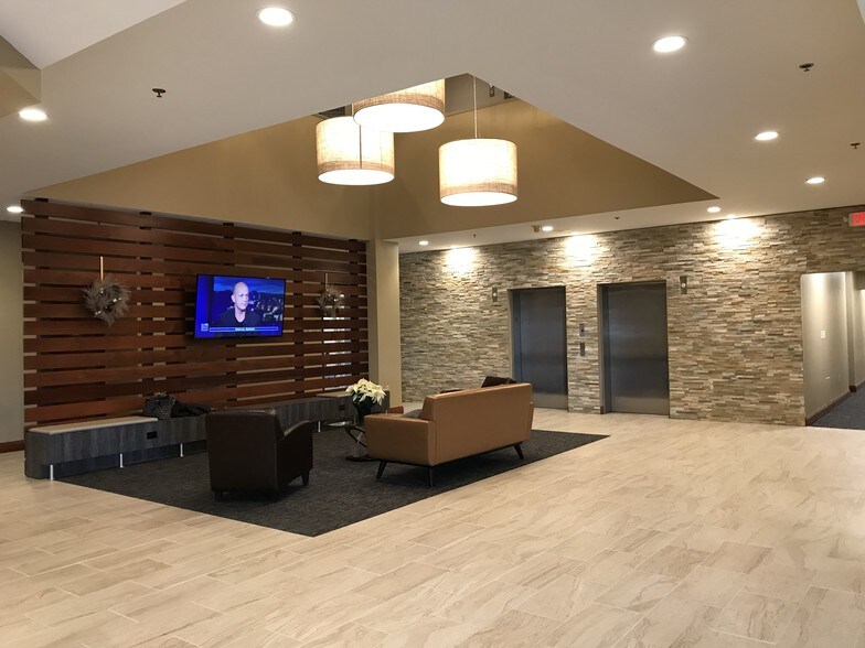 More Photos Of 5412 Courseview Dr, Mason Office For Lease