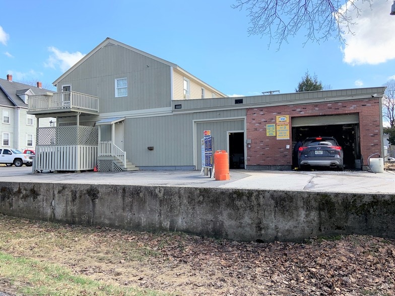 More Photos Of 307 Main St, Westbrook Carwash For Sale