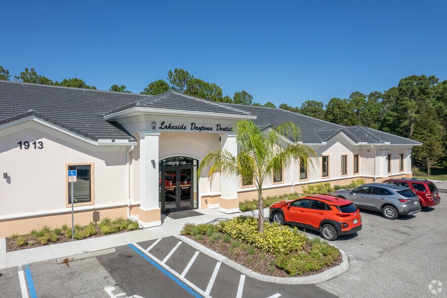 More Photos Of 1913 N Clyde Morris Blvd, Daytona Beach Office For Sale