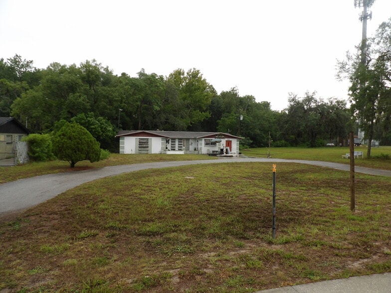 More Photos Of 9706 Moon Lake Rd, New Port Richey Storefront Retail Residential For Sale