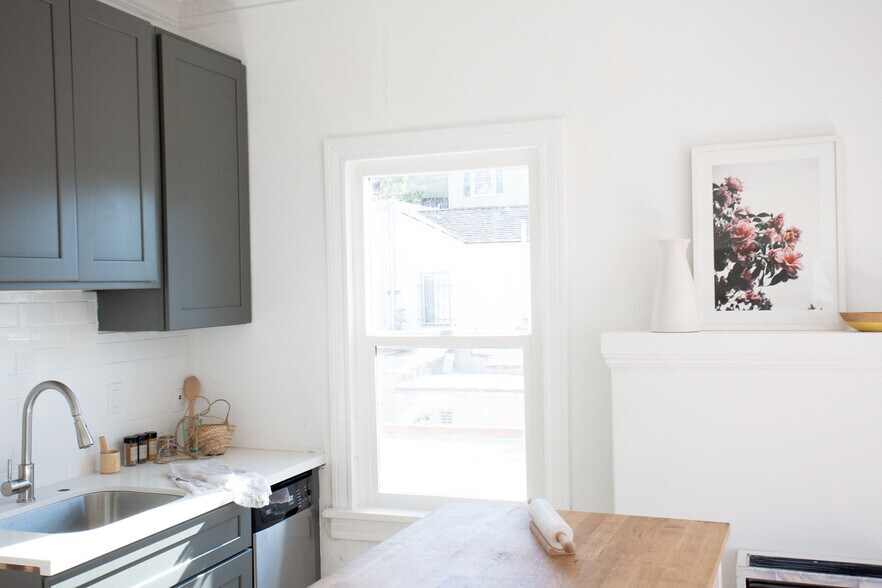 More Photos Of 406 S Coronado St, Los Angeles Apartments For Sale