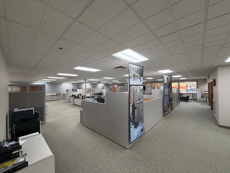 More Photos Of 7660 Quattro Dr, Chanhassen Warehouse For Sale