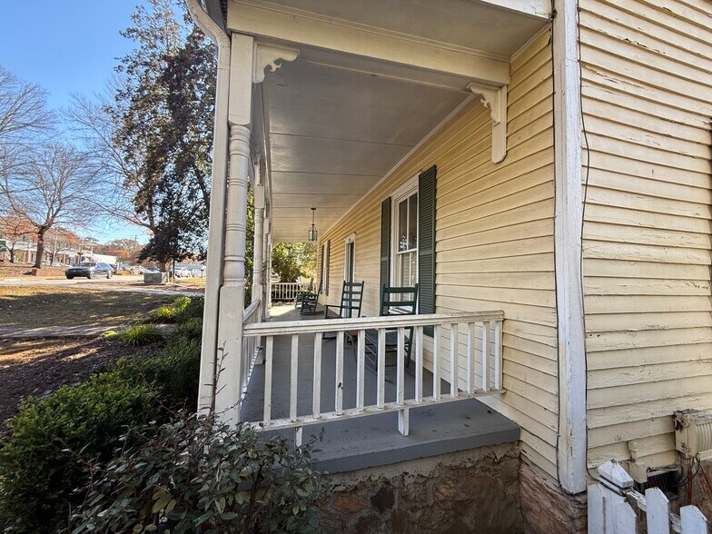 More Photos Of 1014 Canton St, Roswell Office Residential For Sale