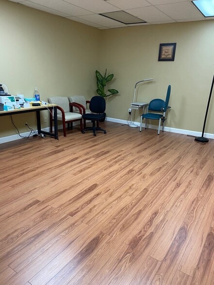 More Photos Of 11219 Financial Centre Pky, Little Rock Medical For Lease