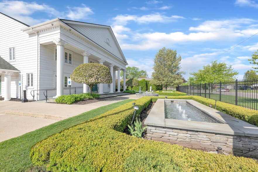 More Photos Of 4860 E 13 Mile Rd, Warren Lodge Meeting Hall For Sale