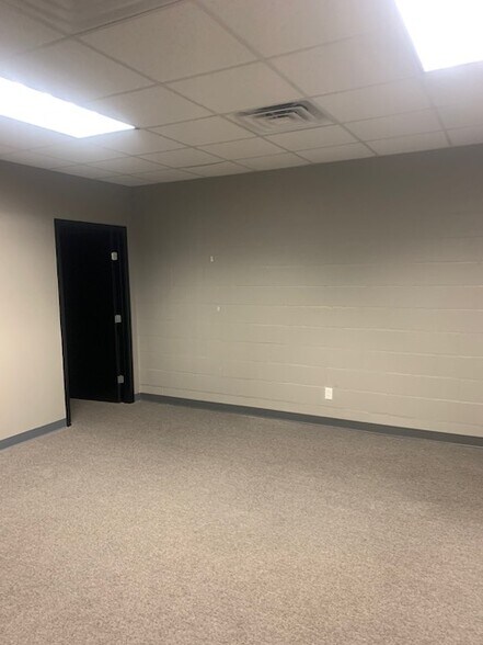 More Photos Of 3231 S Alameda St, Corpus Christi General Retail For Sale