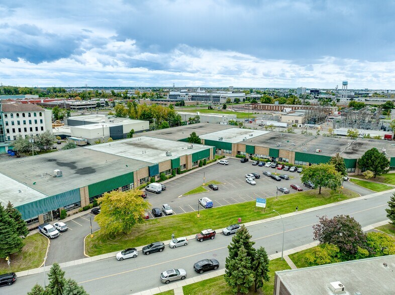 Primary Photo Of 340-380 Rue Isabey, Montréal Distribution For Lease