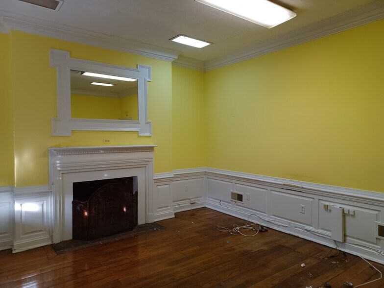 More Photos Of 5309 Baltimore Ave, Hyattsville General Retail For Sale