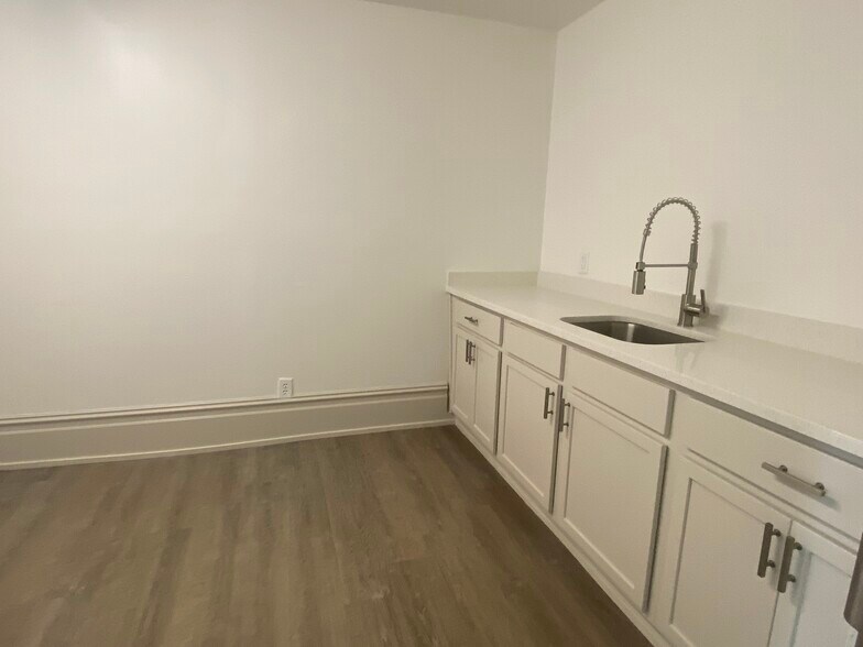 More Photos Of 1718 7th Ave E, Tampa Loft Creative Space For Lease