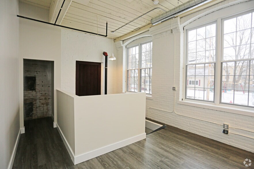 More Photos Of 24 Amity St, Cohoes Apartments For Sale
