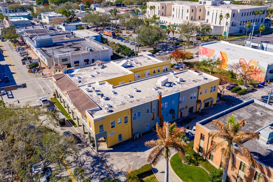 More Photos Of 2101 14th Ave, Vero Beach Apartments For Sale