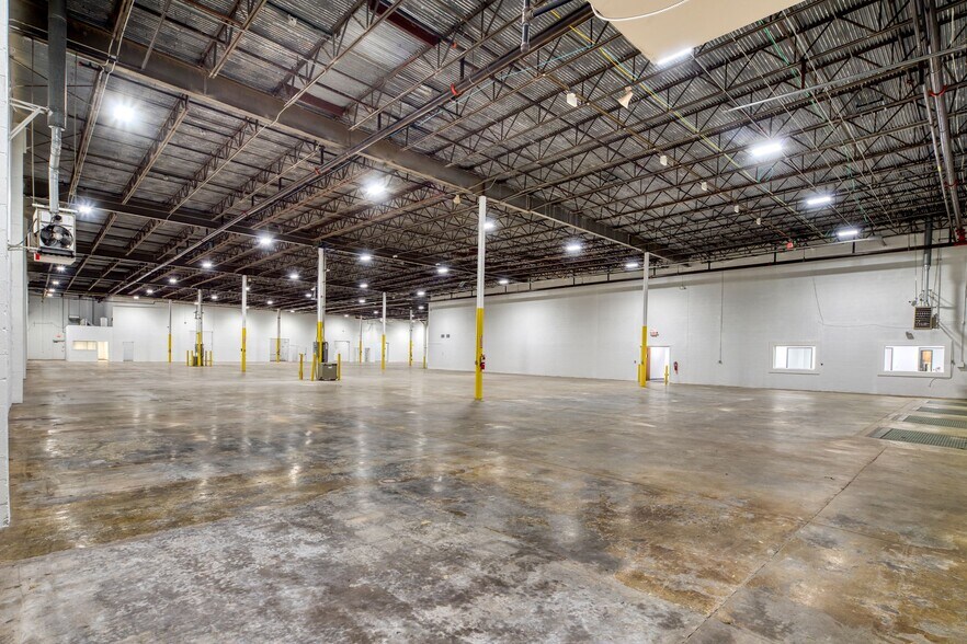 More Photos Of 3285 Saturn Ct, Peachtree Corners Warehouse For Lease