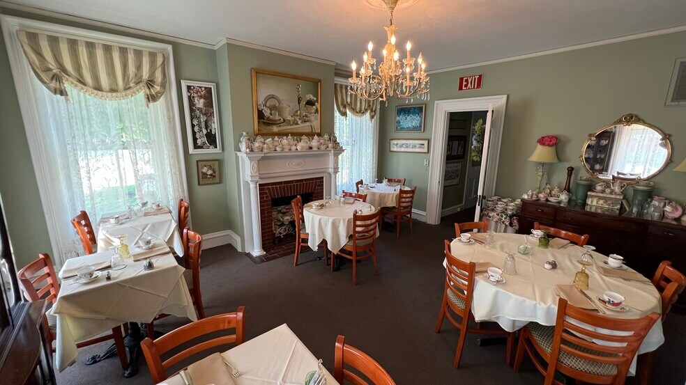 More Photos Of 2 Main St, Flemington Restaurant For Sale