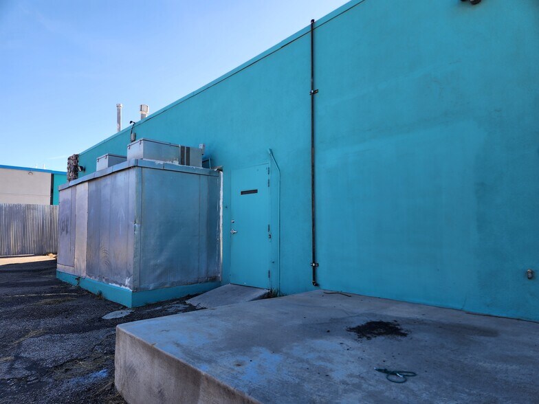 More Photos Of 725 Central Ave NE, Albuquerque Restaurant For Lease