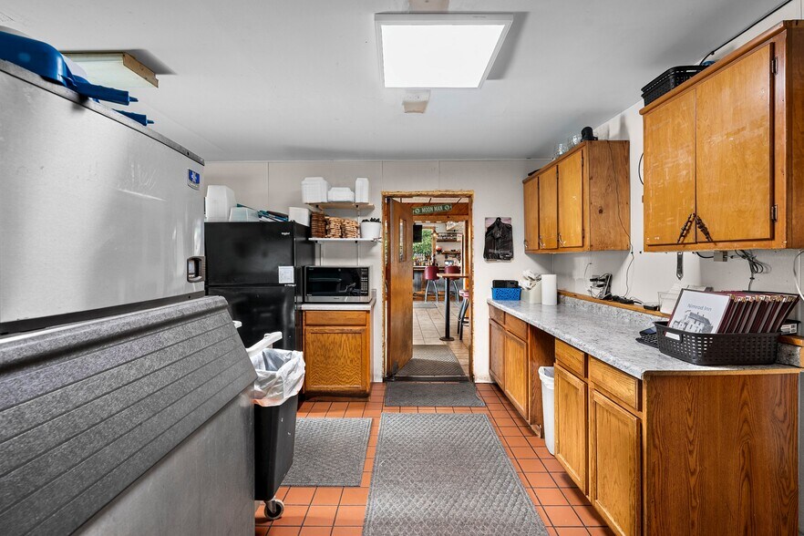 More Photos Of N12808 Northway Dr, Athelstane Restaurant For Sale