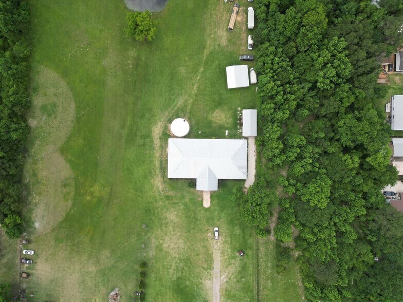 More Photos Of 13705 FM 2432 Rd, Willis Lodge Meeting Hall For Lease