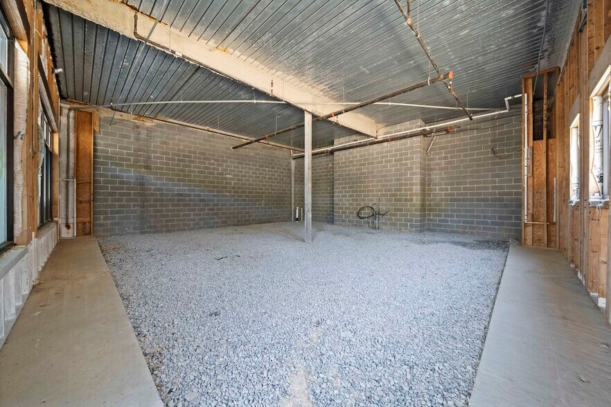 More Photos Of 2030 Main St NW, Atlanta Apartments For Sale