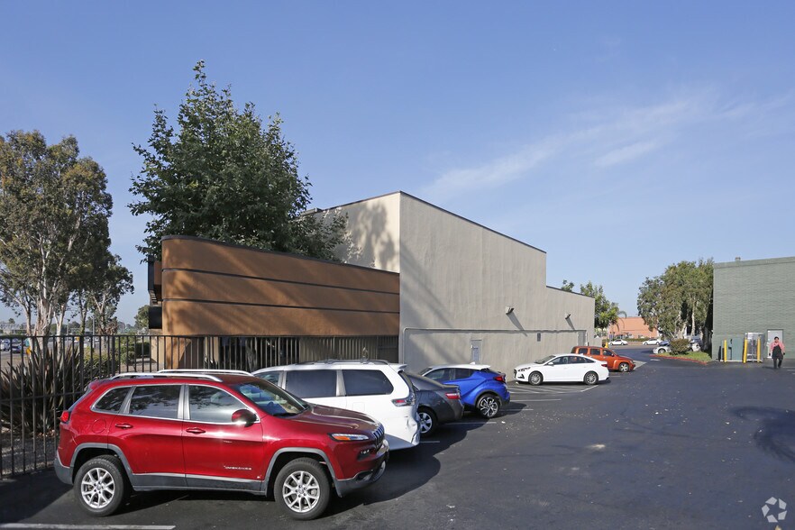 More Photos Of 4411 Mercury St, San Diego Storefront For Lease