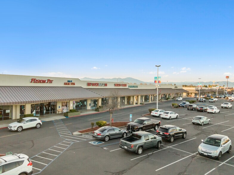 More Photos Of 1699-1981 State Highway 273, Anderson Supermarket For Sale