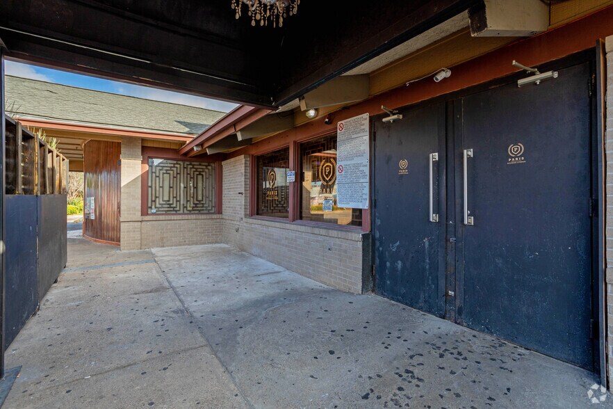 More Photos Of 9710 N Lamar Blvd, Austin Restaurant For Sale